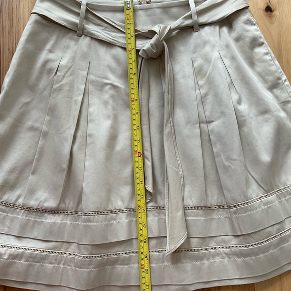White House Black Market Pleated Khaki Belted Skirt, Size 6. - Picture 7 of 8